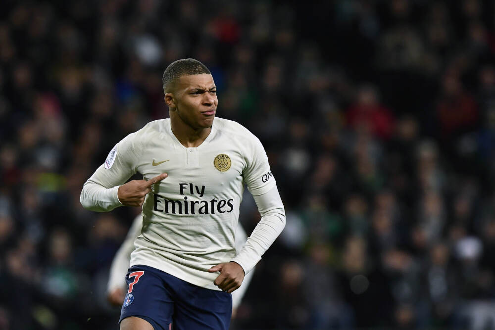 一骑绝尘！克尼佩尔一条龙单臂劈扣打停活塞